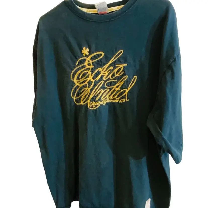 EKHO UNLTD Black Crew Neck T-Shirt With Embroidered Logo In Gold Thread. Size XXL