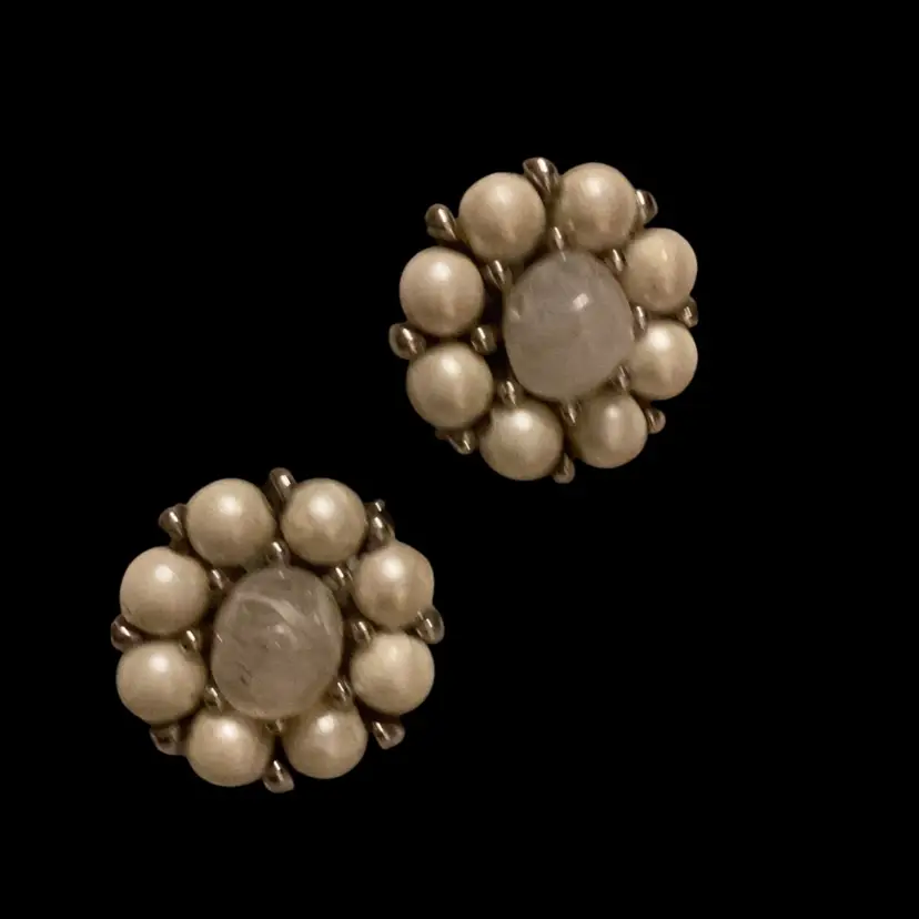 Marvella Clip On Earrings Signed White Pearls Very Pretty