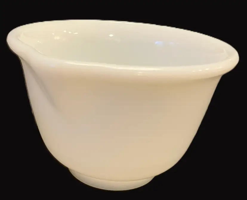 VTG Hamilton Beach Milk Glass Mixing Bowl with Spout