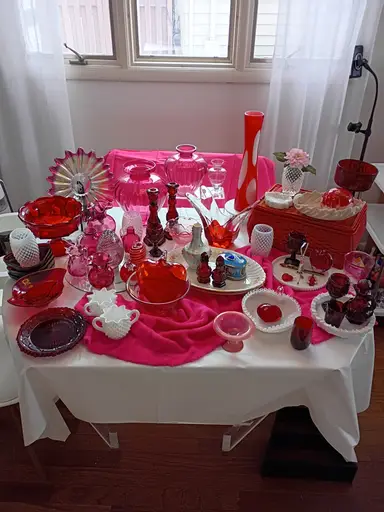 Valentine's Decor and Gifts Popup