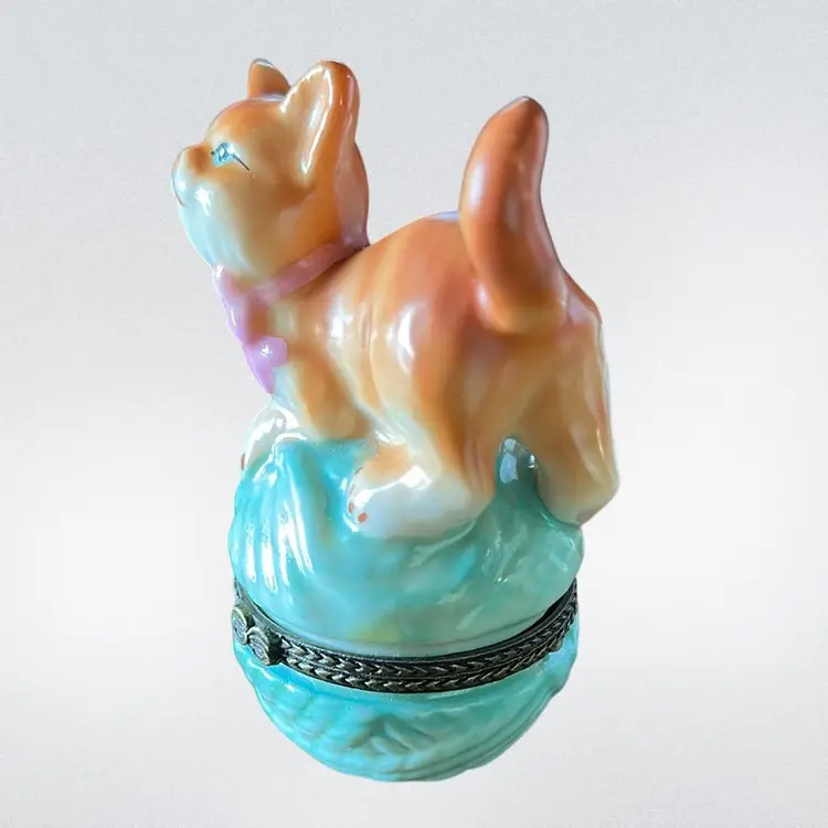 Vintage  Nomoges Trinket Box Kitty Cat Playing On Ball of Yarn