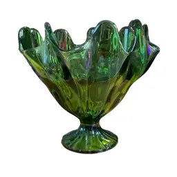 LE Smith Avocado Green Crimped Compote Handkerchief Vase