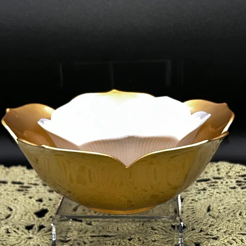 Vintage Pair Of Petal-shaped Rice Style Bowls