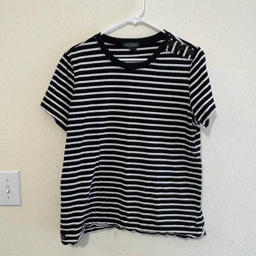 044. Lauren Ralph Lauren Black White Striped Shirt Buttons On Sleeve