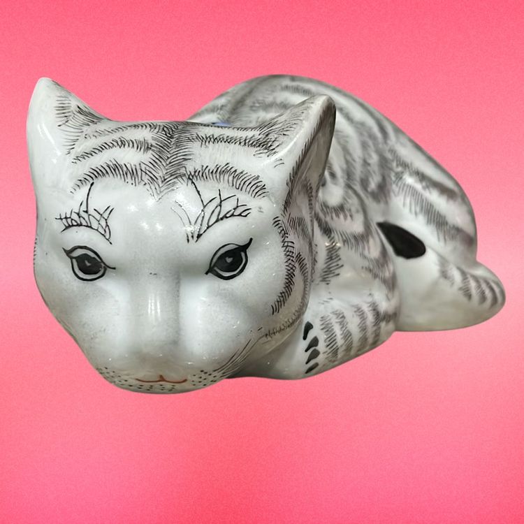 16. Vintage Blue Bow Ceramic cat  Hand Painted Gray Tabby Shelf Sitter Made In China