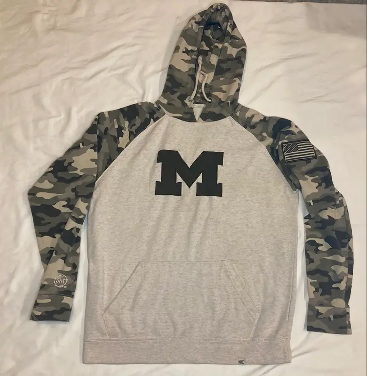 Michigan Wolverines Camo Colosseum Mens Large Hoodie Tan Green