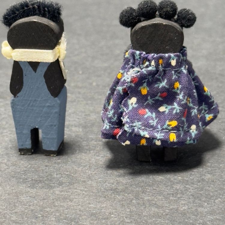 #1501 Folk Art, African American Peg Dolls Wooden Mom, Dad And Baby Hand Painted