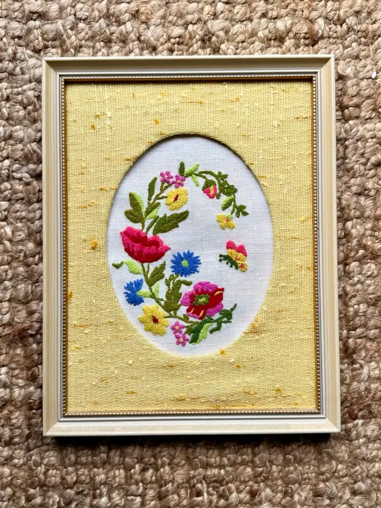 Vintage Hand Embroidered Floral Art - Bright & Cheerful - 10x13 Inches