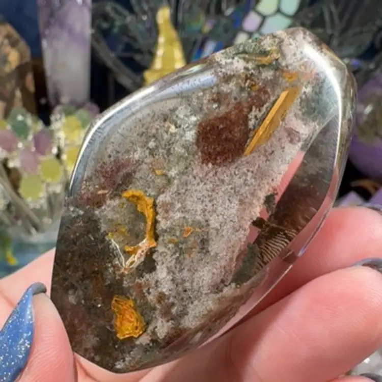 Garden Quartz w/ Mica 25AA