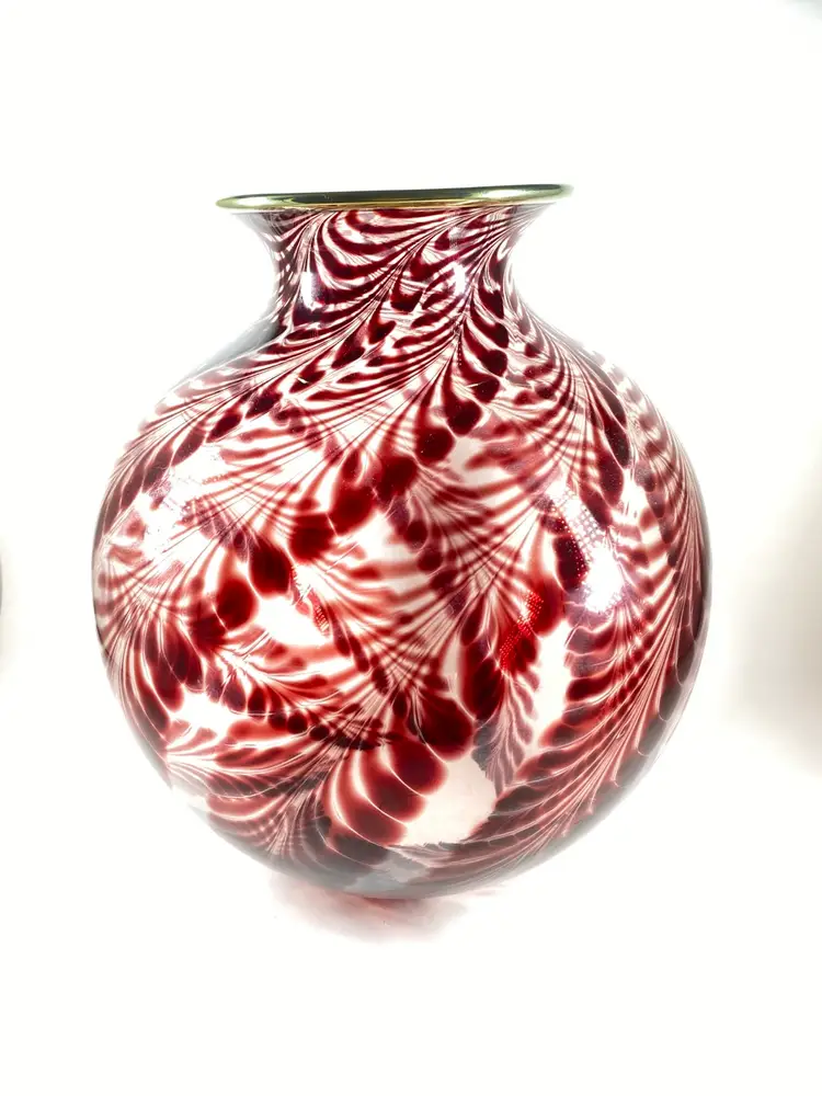VTG CAG Carlson Art Glass Red Swirl Pulled Feather Round Vase Signed