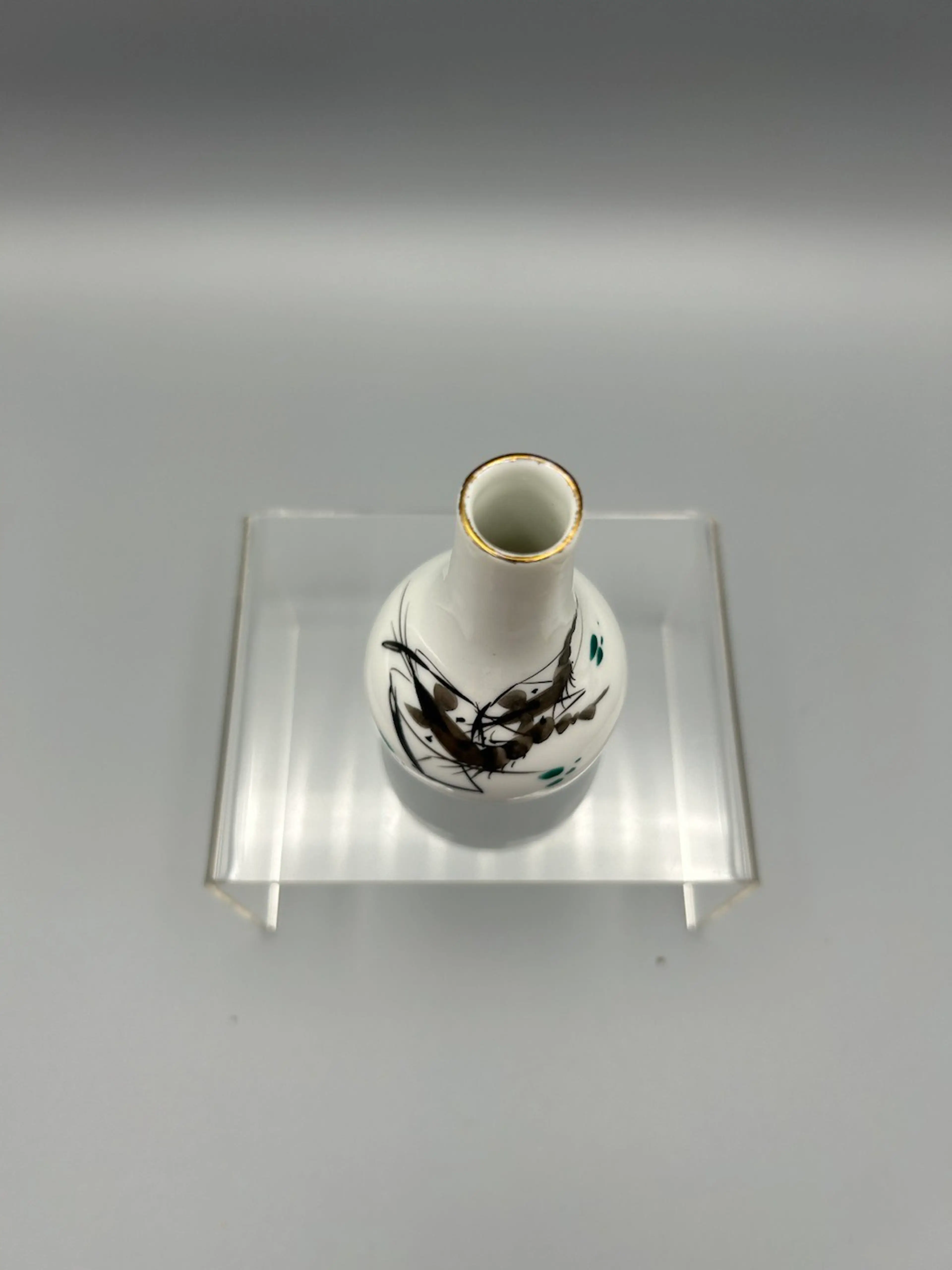 Image 2 of 4