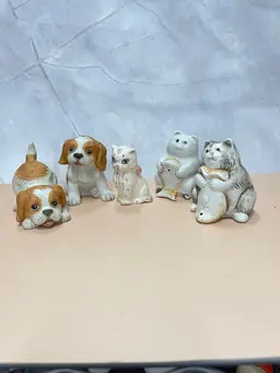 Mixed Lot of Ceramics - Cats & Dogs