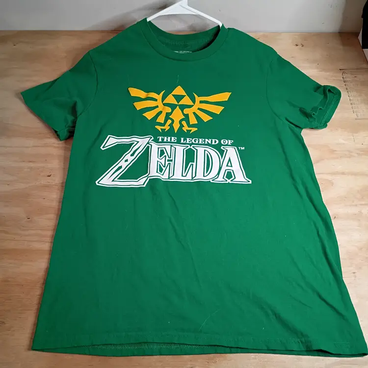 The Legend of Zelda T-shirt Size Medium