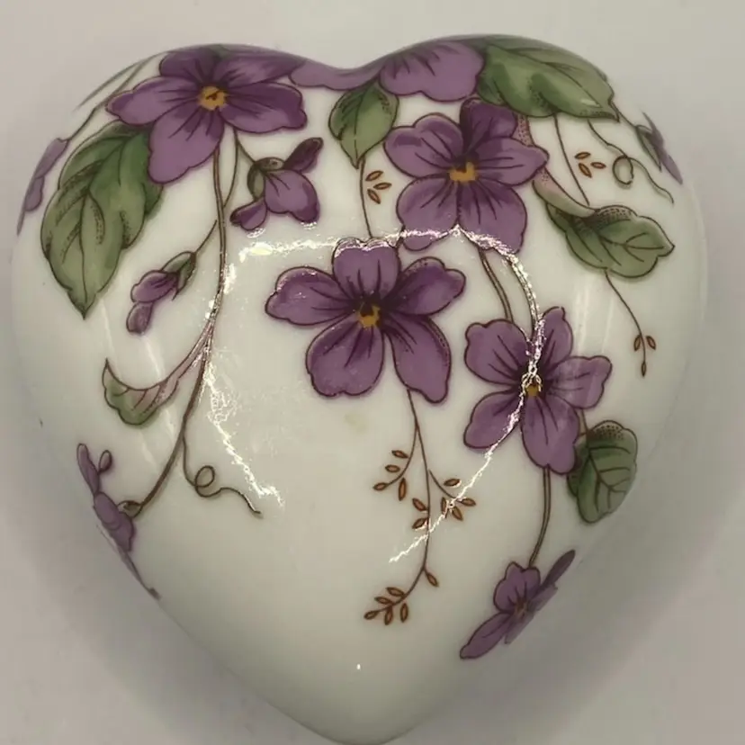 Vtg Lefton 2 1/2” Small Lidded Trinket Dish; Purple Violets