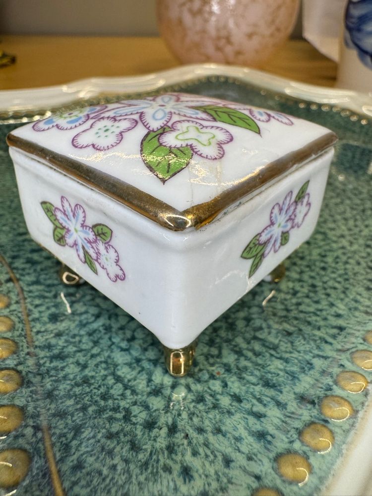 Mini Floral Trinket With Gold Trim and Four Footed Legs