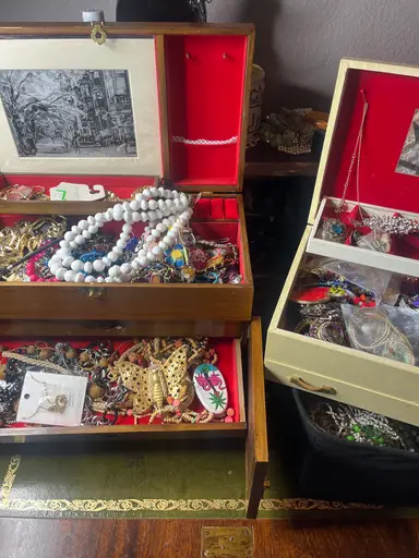 Late Night Bling Dig