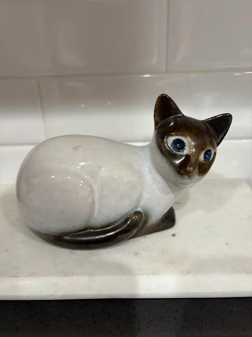Ego Stengods Blue Eye Cat Figurine