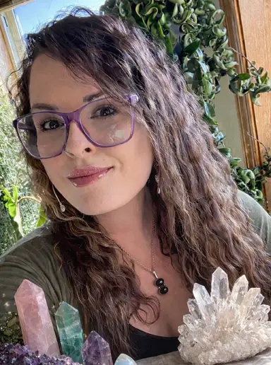 ✨Crystals, Jewelry, & Suncatchers!🔮✨