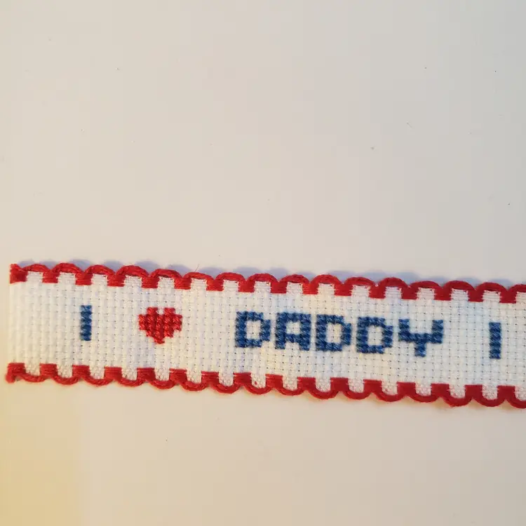 New Cross-stitched Ribband trim "I ❤ Daddy" can be added to your craft project.