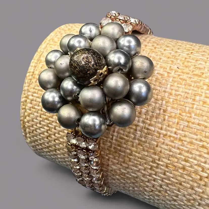 Vintage Rhinestone Bracelet With Focal Bead Cluster Handmade 6.75β To 9β Stretch