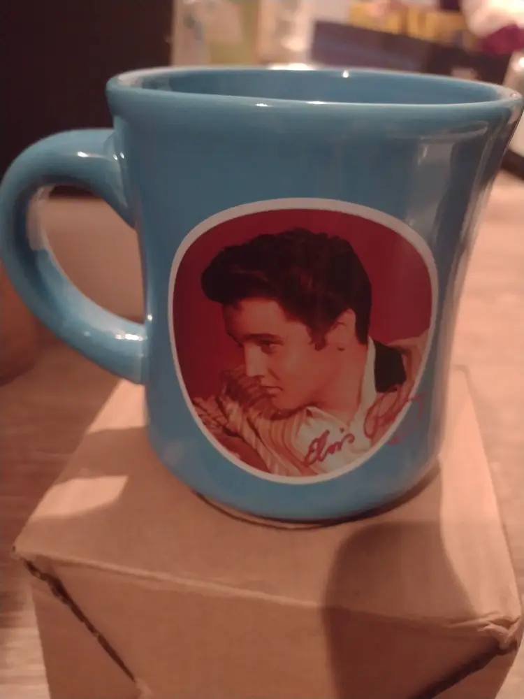 Elvis Presley Signature ceramic mug new