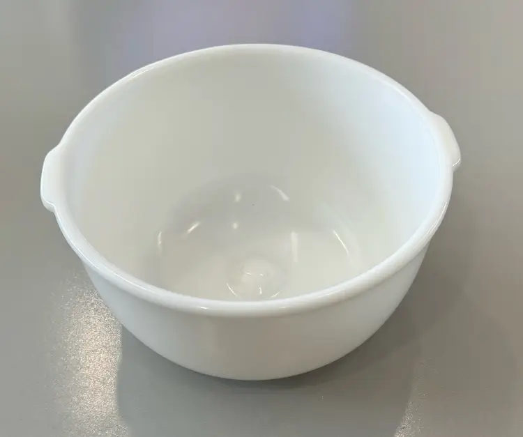 Vintage White Milk Glass Mixing Bowl 9 1/2”W x 4 5/8”H HEAVY Unmarked.