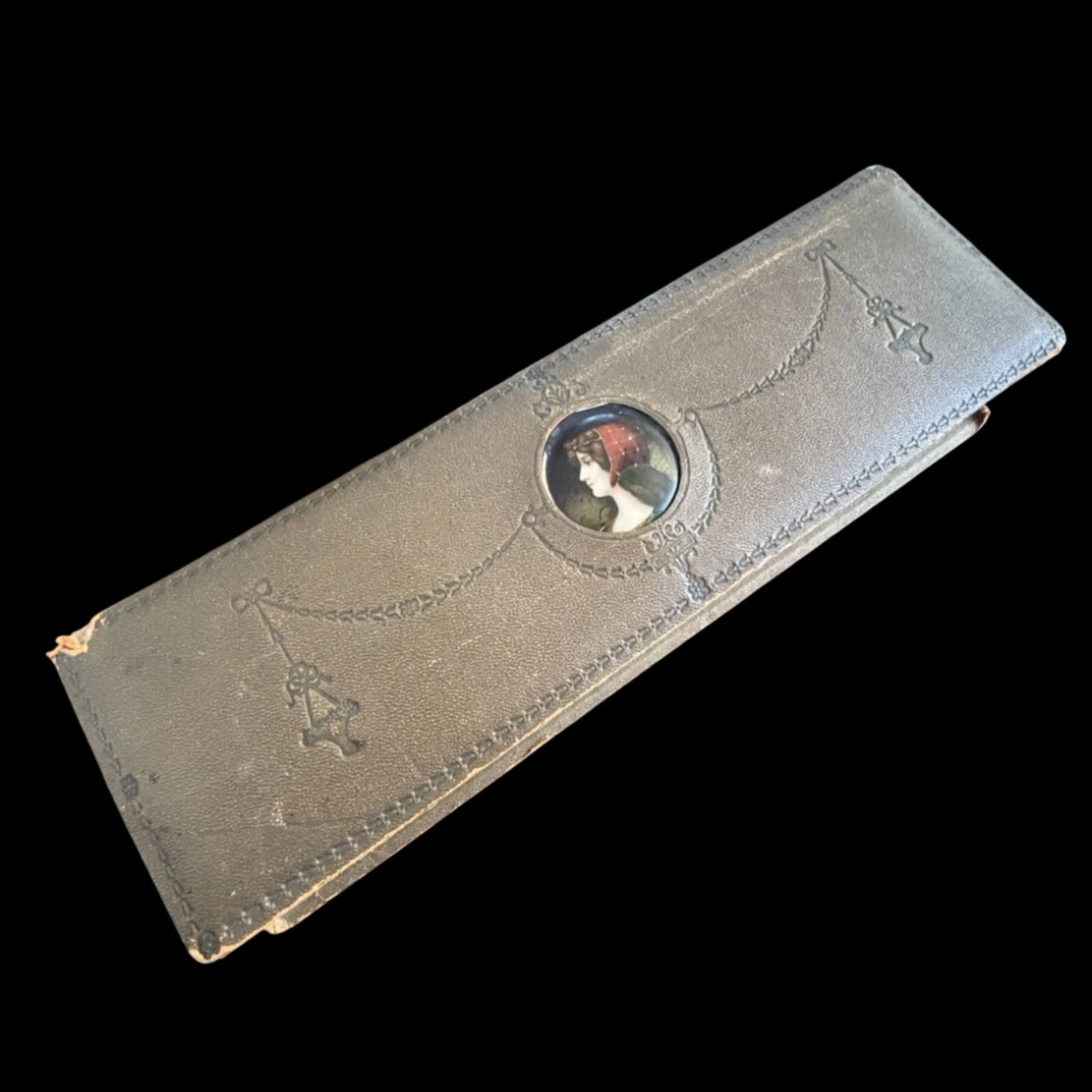 Image 2 of 11