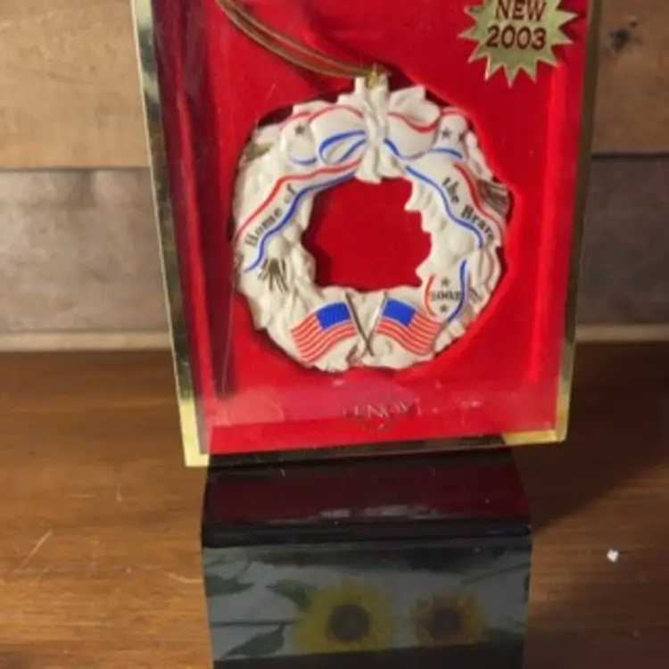 005. Lenox Ornament