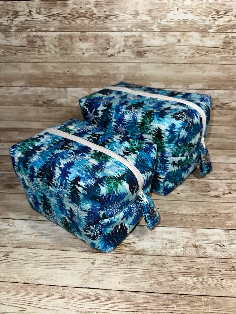 Boxy Makeup Bags Large Matching Quilted Woods Themed /Toiletry Bags Set Of 2