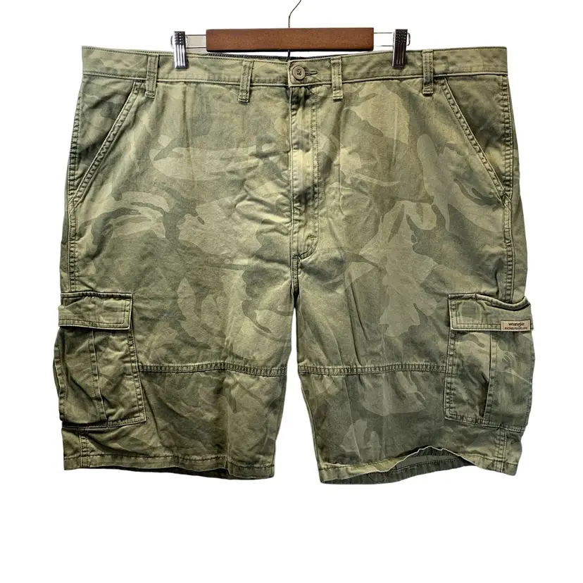 Wrangler Cargo Shorts Mens Size 46 Reg Green Camouflage 46x10
