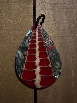 Vintage Inlaid Abalone Shell Teardrop Pendant