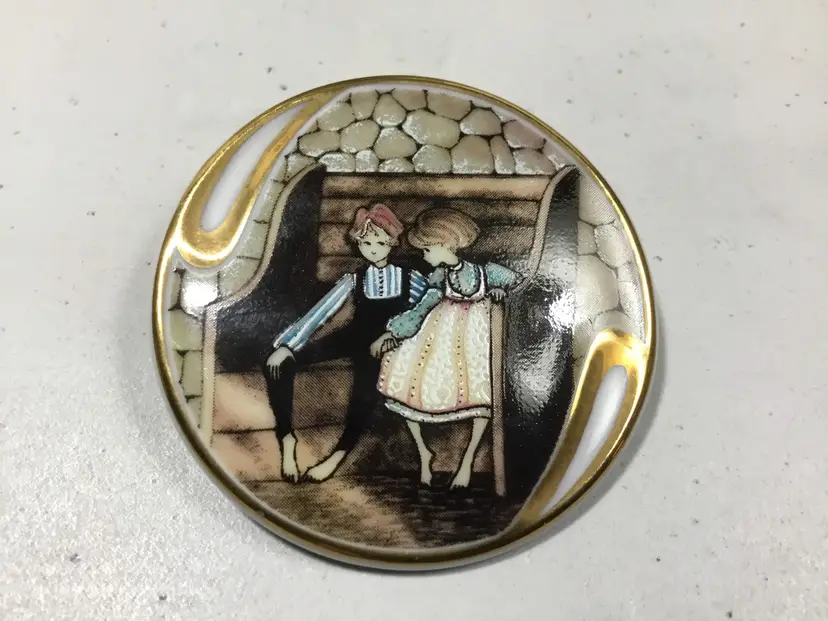 Ceramic painted brooch, Anna Perenna, "Friendship", Vintage, 1993