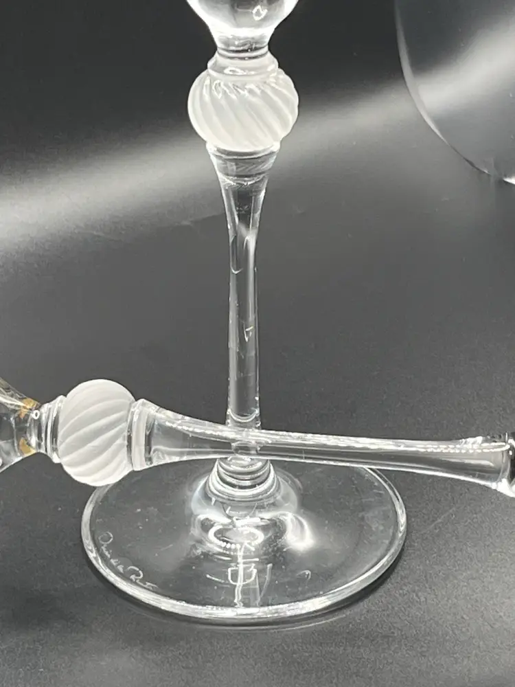 Tuxedo Gold
by OSCAR DE LA RENTA