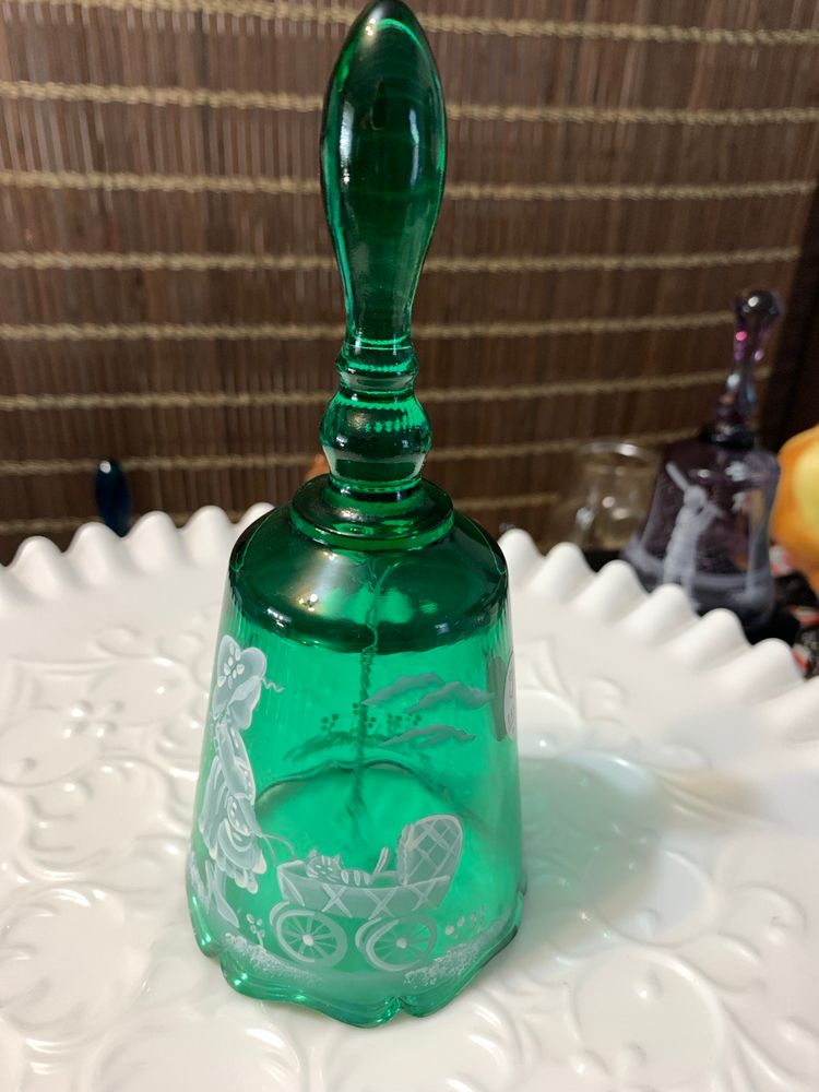 Fenton Green Emerald "Kitty Ride" Bell