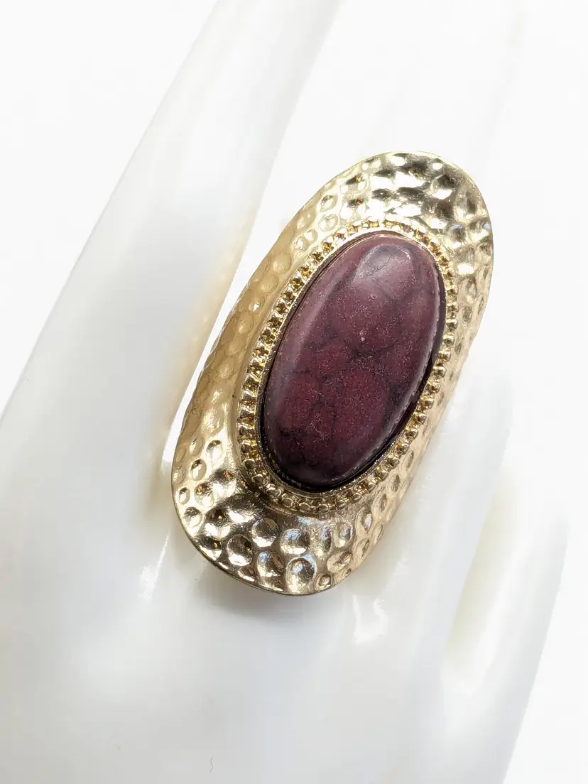 Hammered Gold Tone Statement Stretch Fashion Ring with Brown Stone