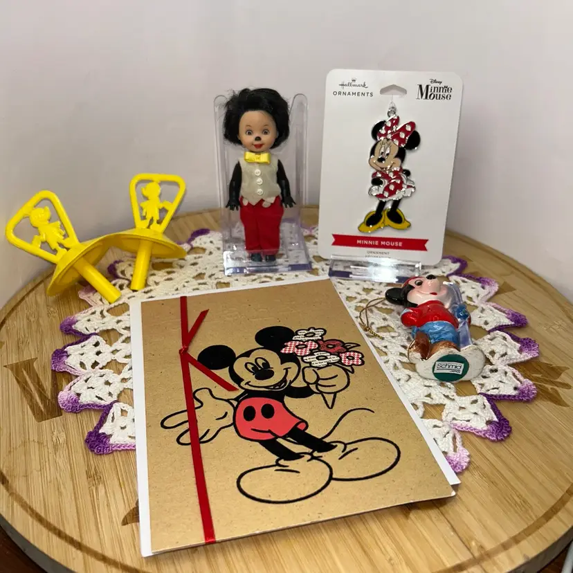 Group Of Vintage Mickey And Mini Mouse Items