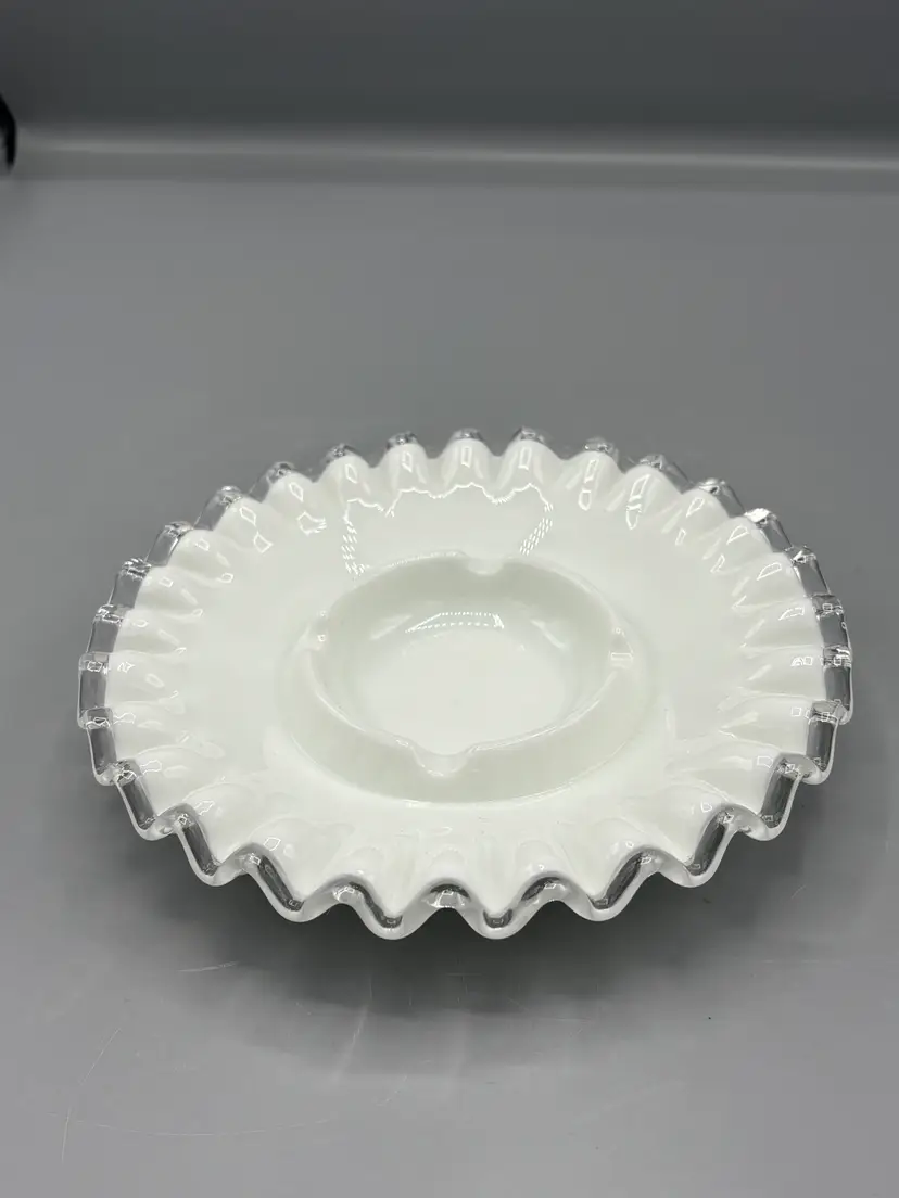 Fenton silvercrest milk glass ashtray with rim
