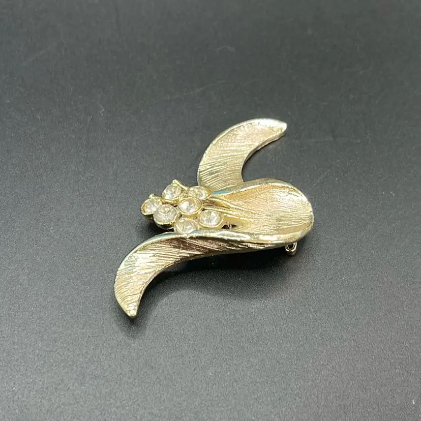 Abstract Floral Brooch, Gold Tone With Rhinestones 2 1/2” Wide