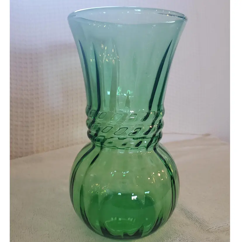 Vintage Anchor Hocking Green Glass Vase