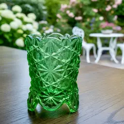 FENTON Green Glass DAISIES & BUTTONS Shaped Vintage TOOTHPICK Holder. 3” tall 2” wide