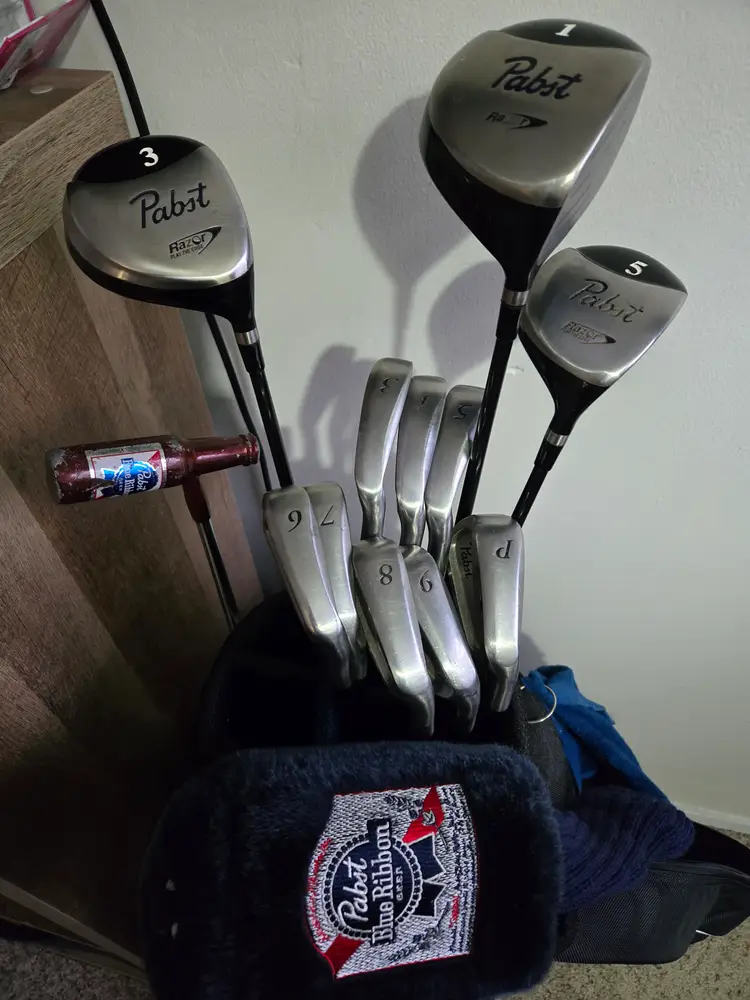 Pabst razor clubs and bag! Try and find these somewhere else!!! COLLECTORS!!!