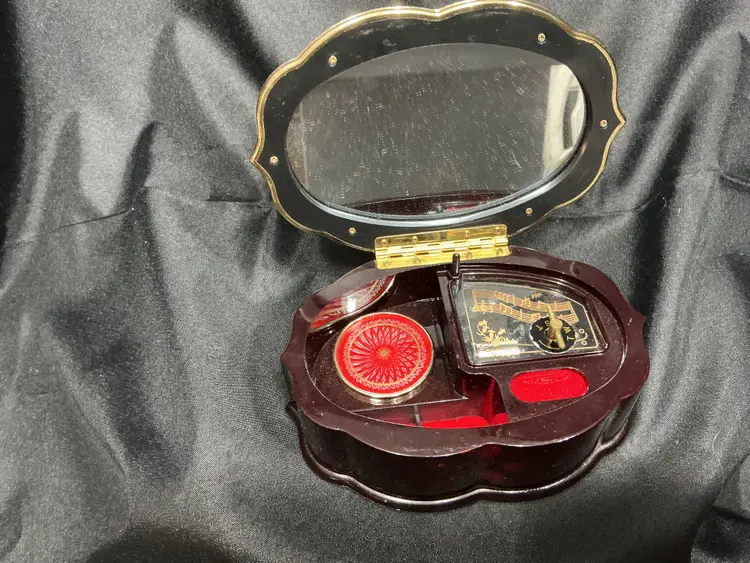 #3 Music Box Black and Red Lacqer