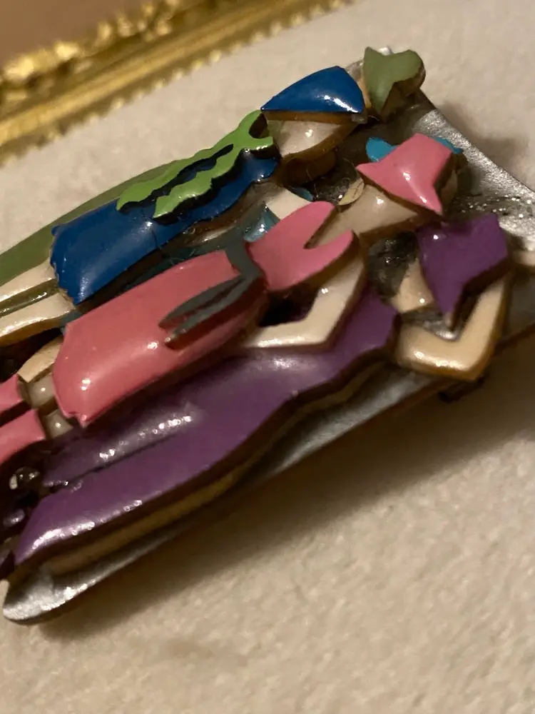 LUCINDA WOMAN PINS ~ Includes 5 Great Friends In Bright Spring Fashions With Hats ~ Silver Colored Background