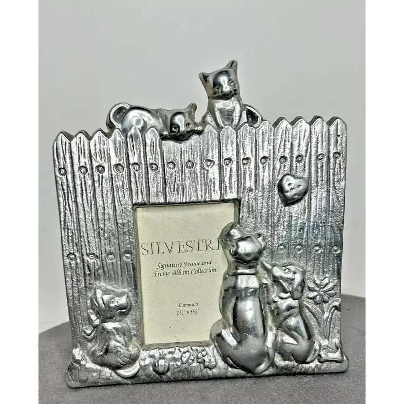 Silvestri Silver Aluminum Kitty Cats & Puppy Dogs 2.5”x3.5” Photo Frame