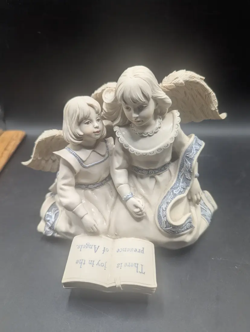 Vintage Sarah's Angels Samantha & Elizabeth "You Light Up My Life" Music Box