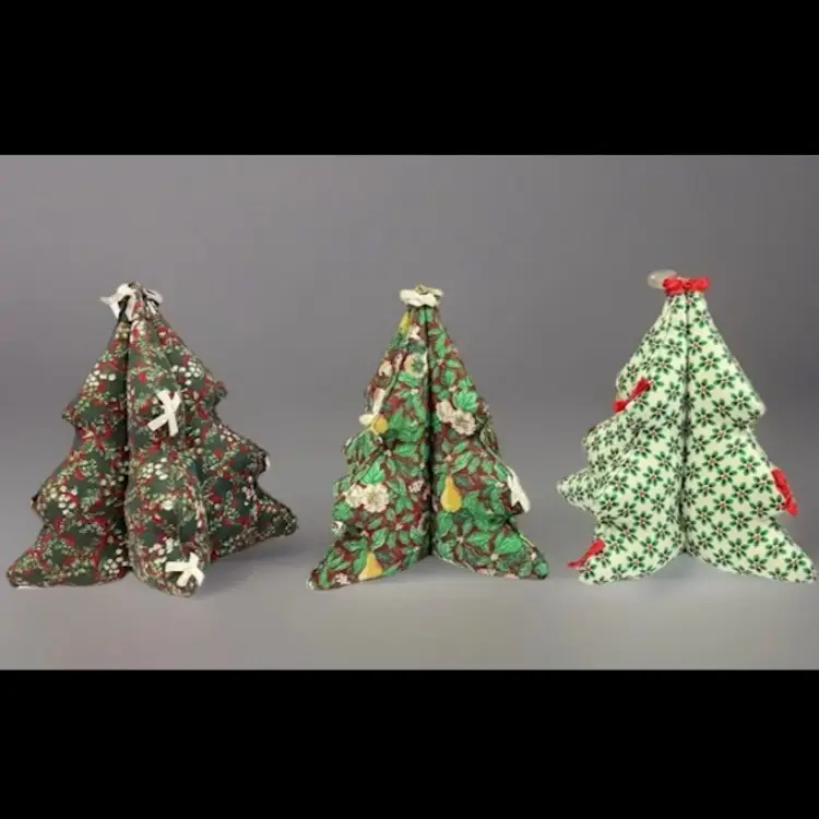 VTG 3D Stuffed Fabric Christmas Tree Quilted  Bells Floral Handmade Table Decor