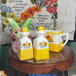 Salt Pepper Yellow Flowers Set W Creamer