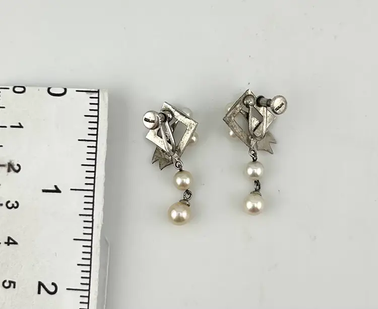Vintage Silver Tone and Pearl Screw Back Earrings 1.25”