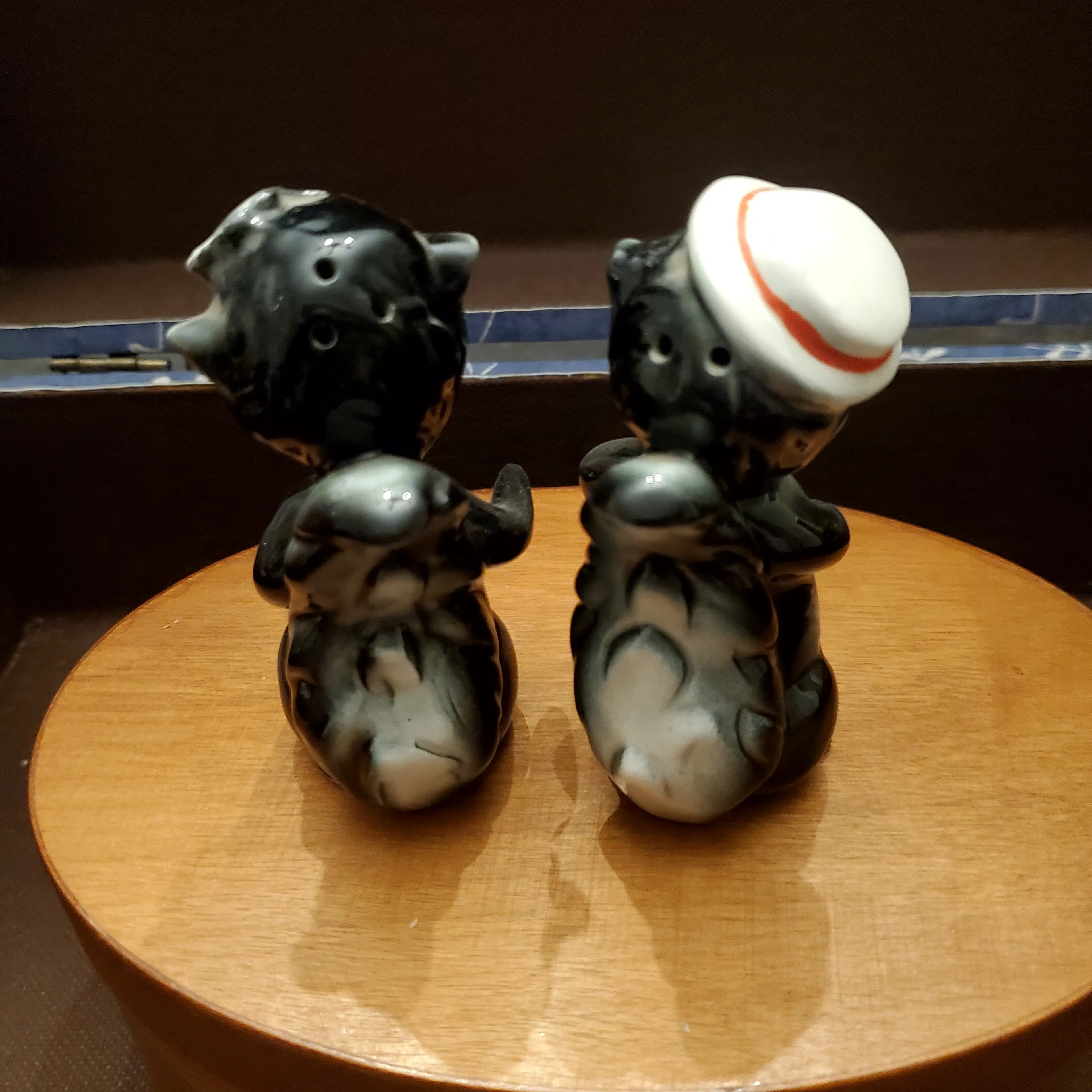 Image 3 of 7