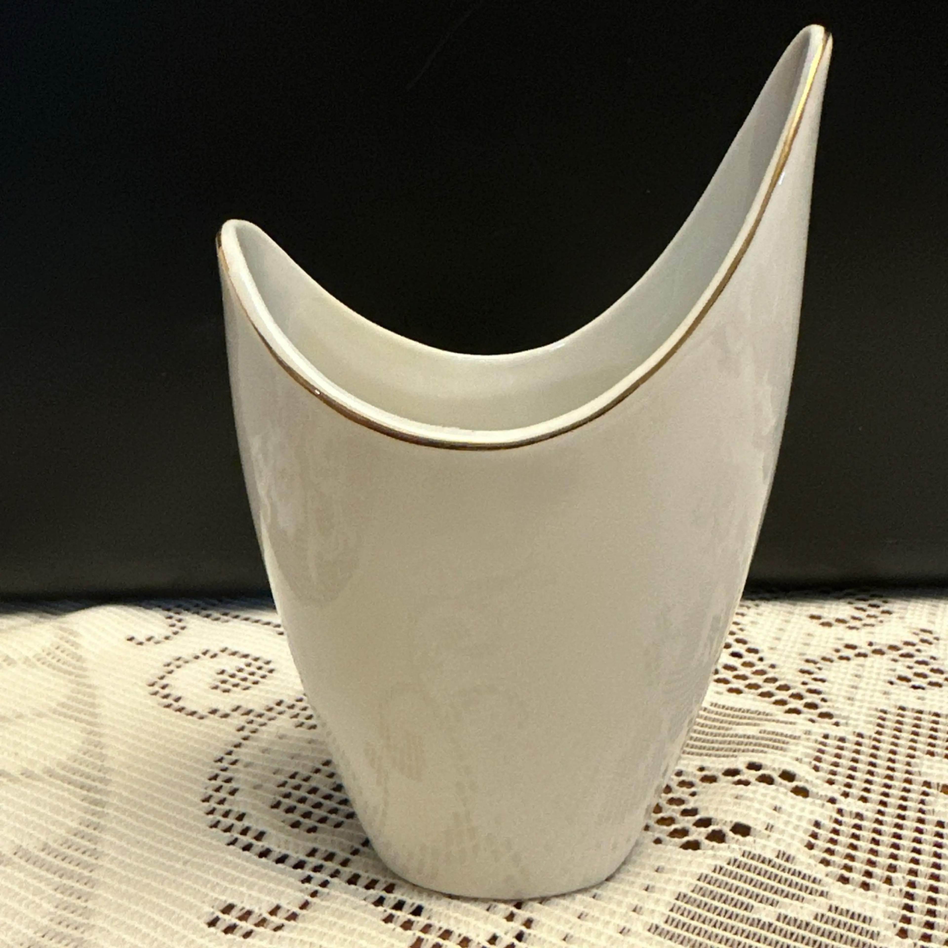 Image 4 of 7